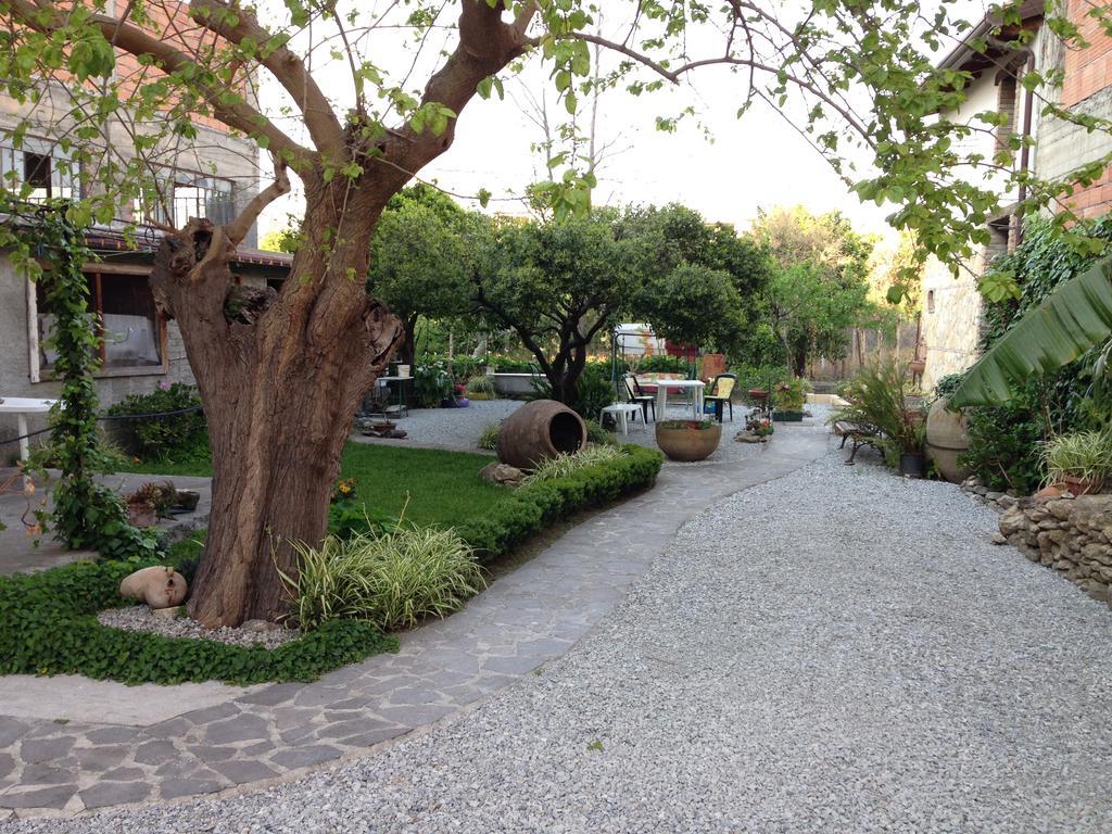 B&B Mar Tirreno Barcellona-Pozzo di Gotto Eksteriør bilde