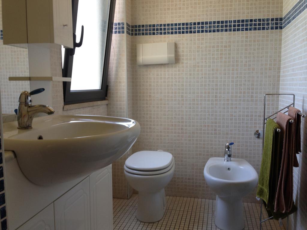 B&B Mar Tirreno Barcellona-Pozzo di Gotto Rom bilde
