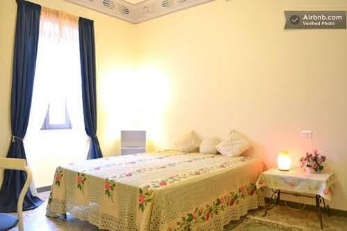 B&B Mar Tirreno Barcellona-Pozzo di Gotto Eksteriør bilde